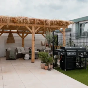 Douglas ronde palen veranda Harderwijk 540x450cm Weekendaanbieding