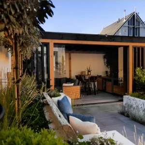 Douglas veranda Utrecht met Sedum en glazen schuifwanden 580x350cm Tijdelijk Beschikbaar
