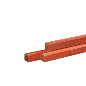 AZ Hardhouten paal fijnbezaagd, gepunt 6 x 6 x 300 cm. Direct Verzonden
