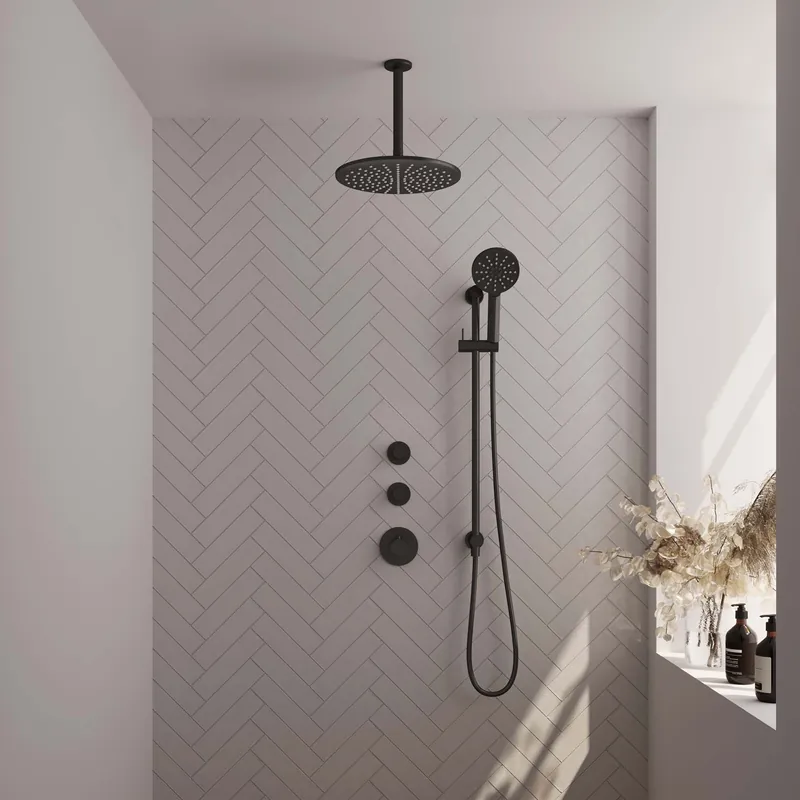 Flitsaanbieding Brauer Black Carving Regendoucheset: Thermostatische Inbouwkraan met Stopkranen, Plafondarm, Douchekop 30cm, Glijstang met Wateruitlaat, 3-Standen Handdouche & Doucheslang - Set 24 - Geribbeld Draaiknoppen - Mat Zwart