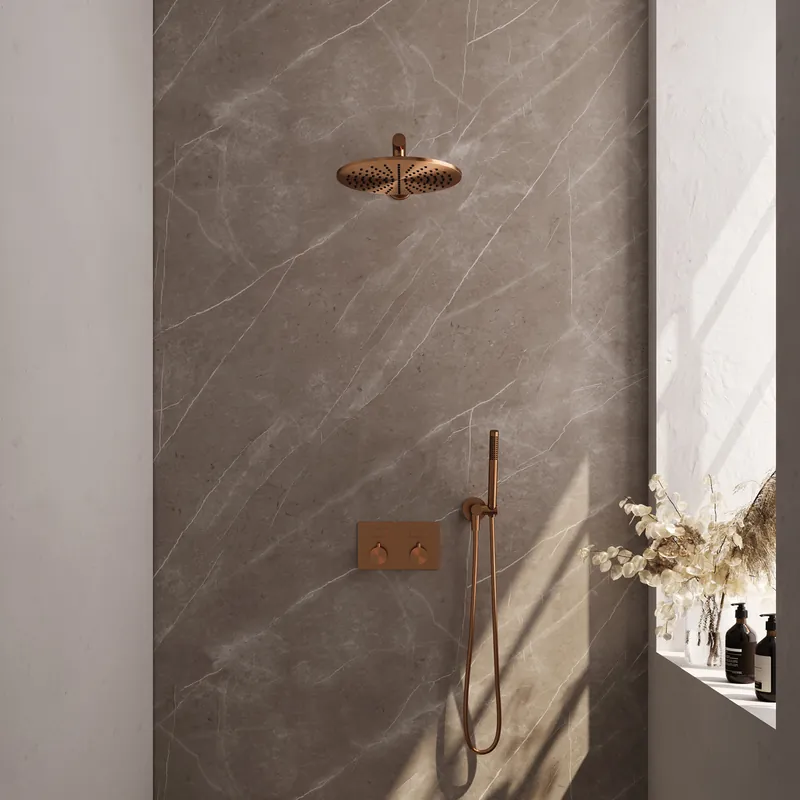 Gereduceerde Prijs Brauer Copper Editon Regendoucheset: Thermostatische Inbouwkraan met Drukknoppen, Rechte Wandarm, Douchekop 30cm, Wandhouder met Wateruitlaat, Staafhanddouche & Doucheslang - Set 50 - Draaiknoppen - PVD - Geborsteld Koper