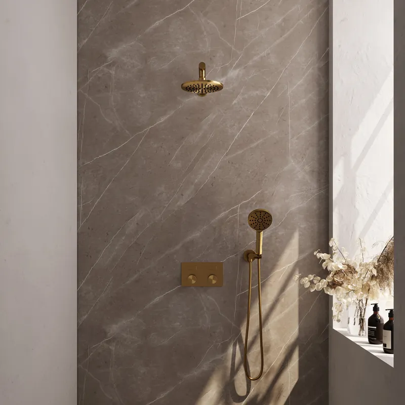 Meest Verkocht Brauer Gold Carving Regendoucheset: Thermostatische Inbouwkraan met Drukknoppen, Rechte Wandarm, Douchekop 20cm, Wandhouder met Wateruitlaat, 3-Standen Handdouche & Doucheslang - Set 55 - Geribbeld Draaiknoppen - PVD - Geborsteld Goud