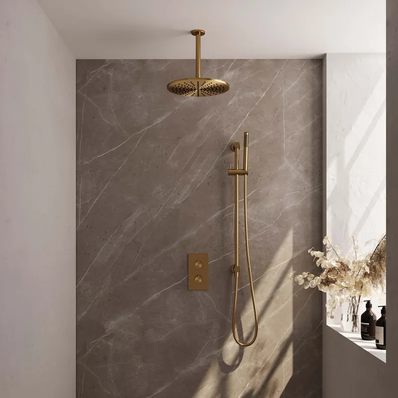 Brauer Gold Editon Regendoucheset: Thermostatische Inbouwkraan met 3-Weg Omstel, Plafondarm, Douchekop 30cm, Glijstang met Wateruitlaat, Staafhanddouche & Doucheslang - Set 42 - Draaiknoppen - PVD - Geborsteld Goud Snelle Levering