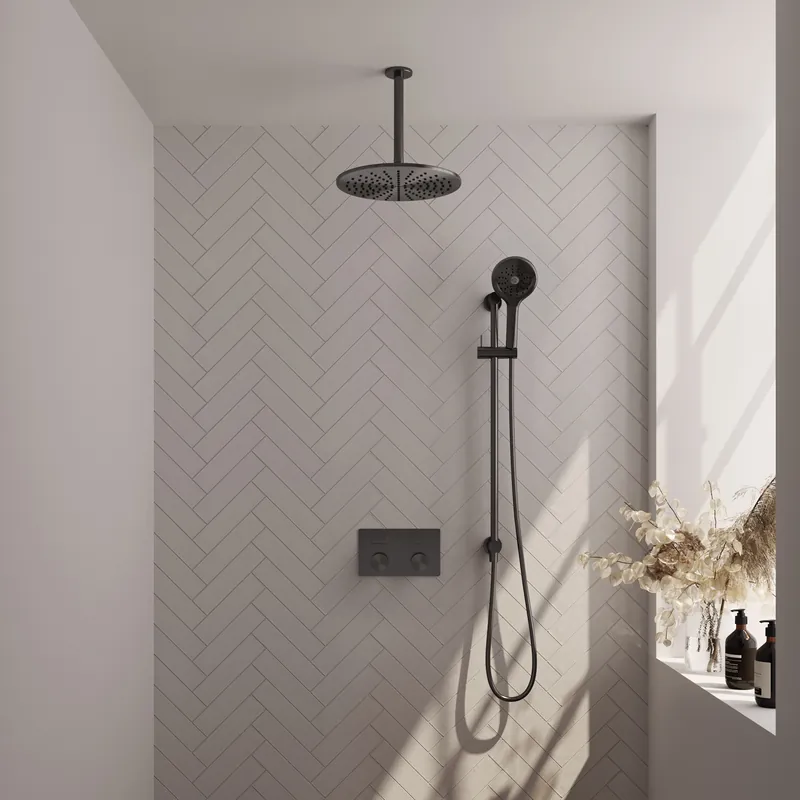 Brauer Gunmetal Carving Regendoucheset: Thermostatische Inbouwkraan met Drukknoppen, Plafondarm, Douchekop 30cm, Glijstang met Wateruitlaat, 3-Standen Handdouche & Doucheslang - Set 72 - Geribbeld Draaiknoppen - PVD - Geborsteld Gunmetal Finale Uitverkoop