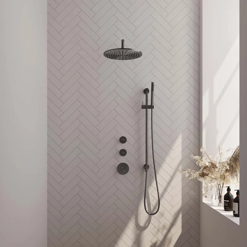 Direct Beschikbaar Brauer Gunmetal Editon Regendoucheset: Thermostatische Inbouwkraan met Stopkranen, Gebogen Wandarm, Douchekop 30cm, Glijstang met Wateruitlaat, Staafhanddouche & Doucheslang - Set 16 - Draaiknoppen - PVD - Geborsteld Gunmetal