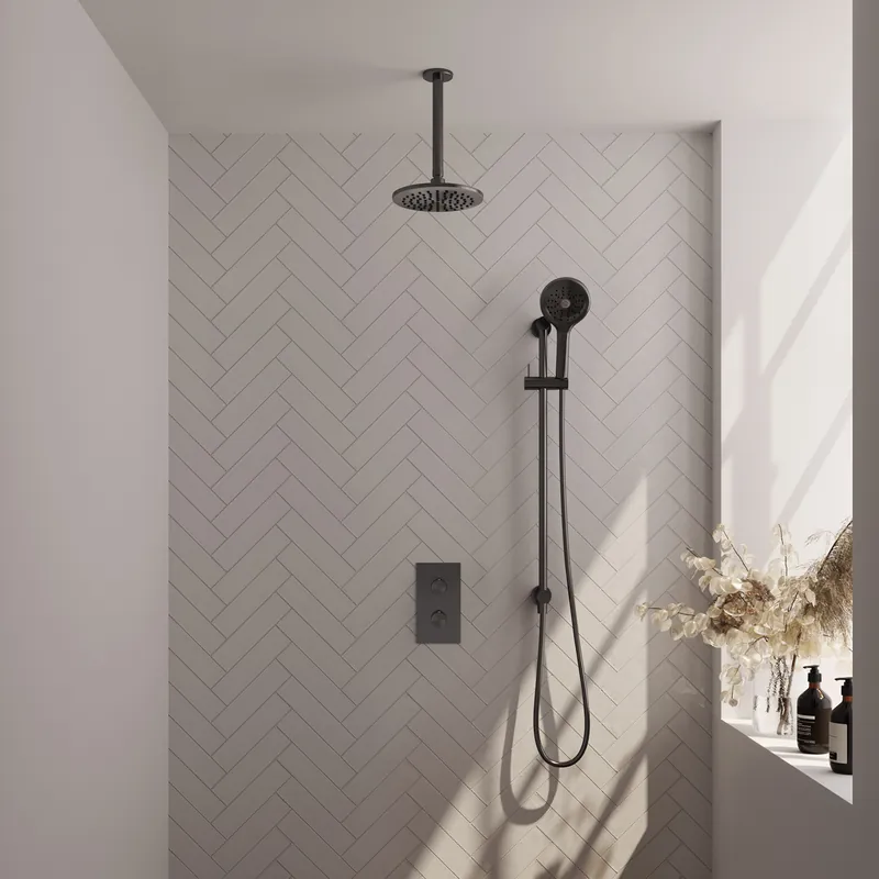 Brauer Gunmetal Editon Regendoucheset: Thermostatische Inbouwkraan met 3-Weg Omstel, Plafondarm, Douchekop 20cm, Glijstang met Wateruitlaat, 3-Standen Handdouche & Doucheslang - Set 47 - Draaiknoppen - PVD - Geborsteld Gunmetal Betrouwbaar